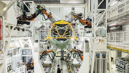 Roboter beschleunigen in Hamburg die Rumpfmontage bei der A320-Familie und sollen Kosten senken.