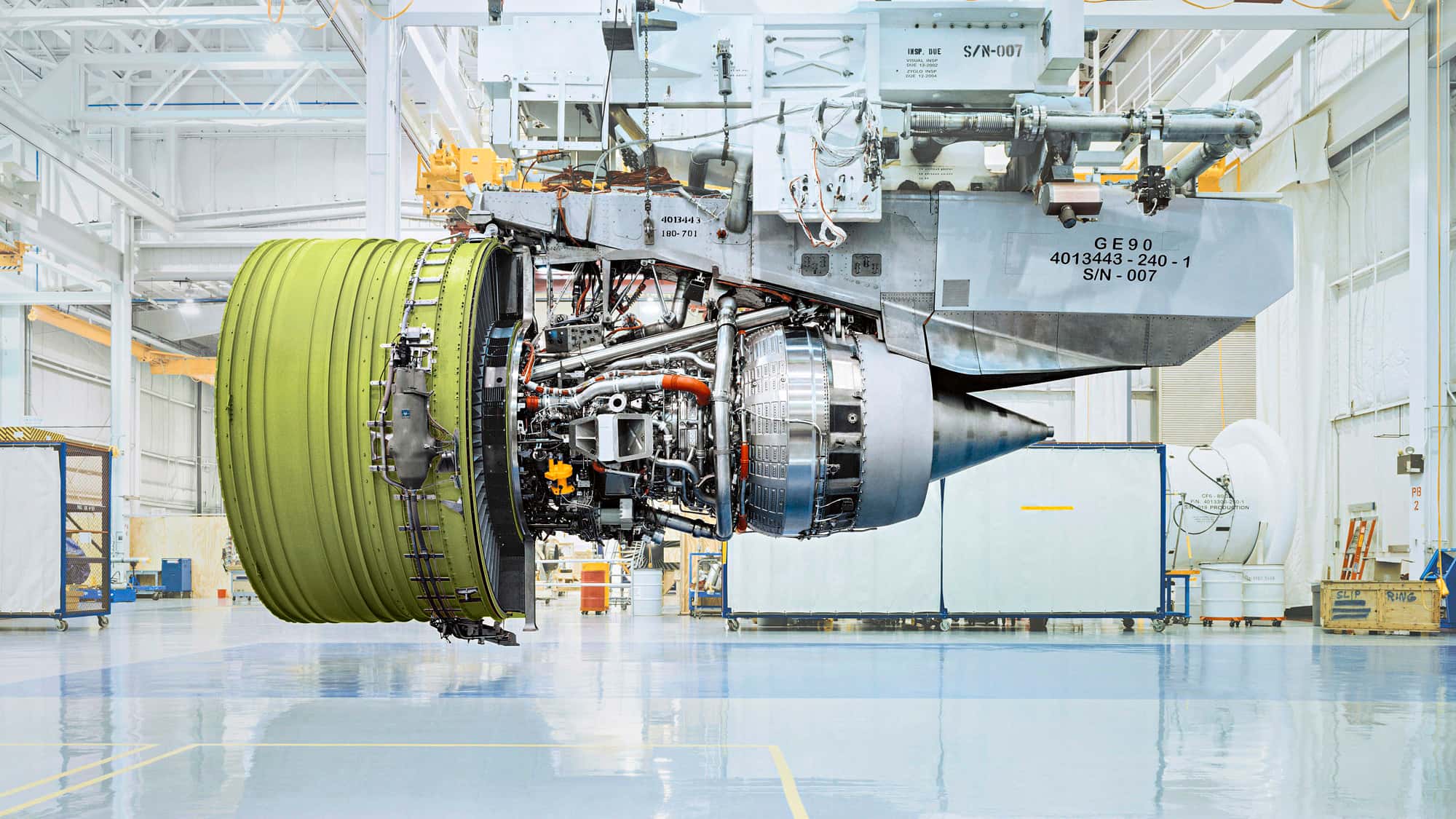 Bindeglied-zwischen-Antrieb-und-Flugzeugzelle-Sollbruchstelle-bei-Triebwerkspylonen