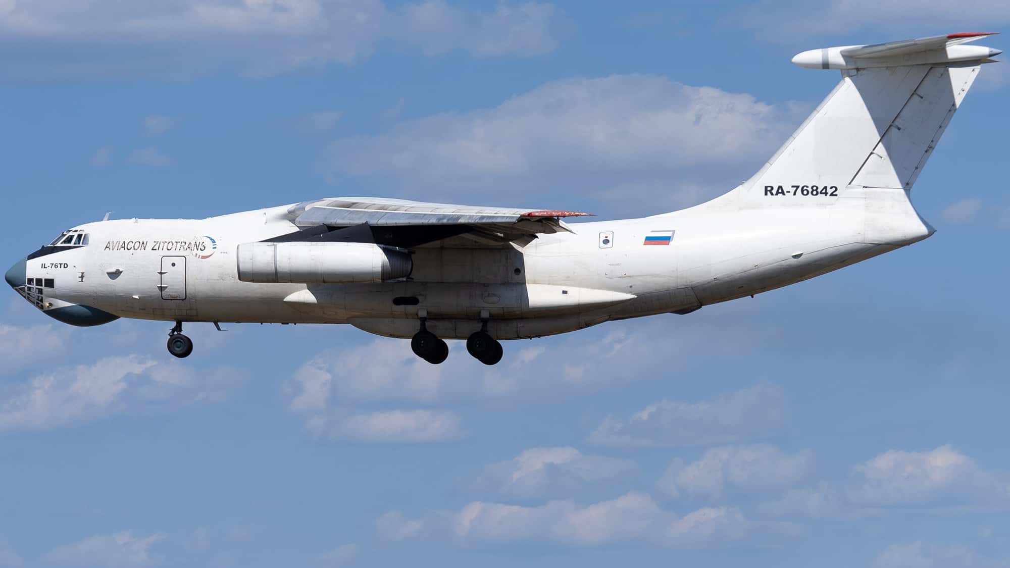 Transport-von-Gold-und-Waffen-Russische-Il-76-fliegen-vermehrt-nach-Teheran