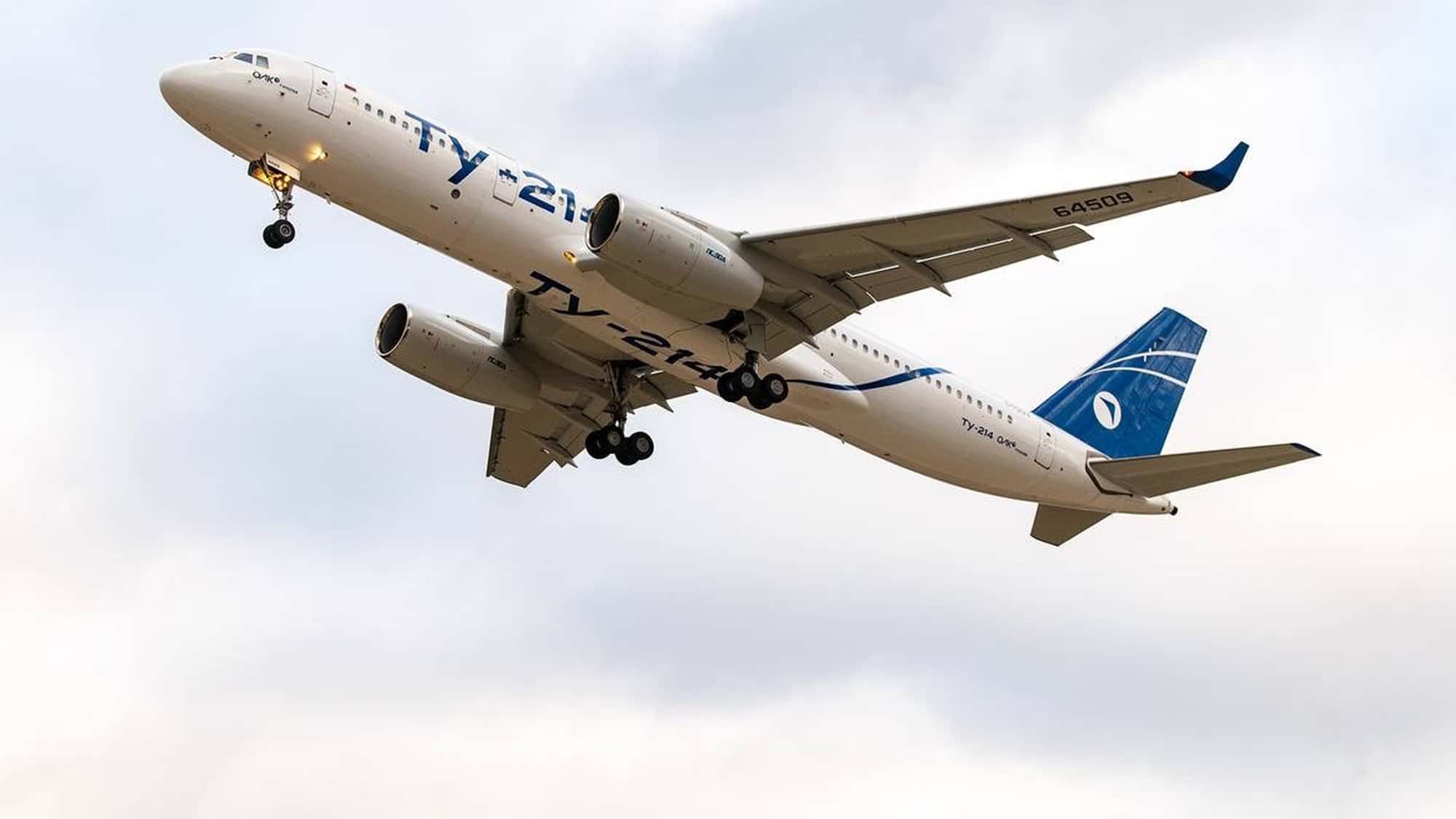 Tupolew-Tu-214-nimmt-Fahrt-auf-Russlands-angestaubter-Passagierjet-vor-dem-Durchbruch-