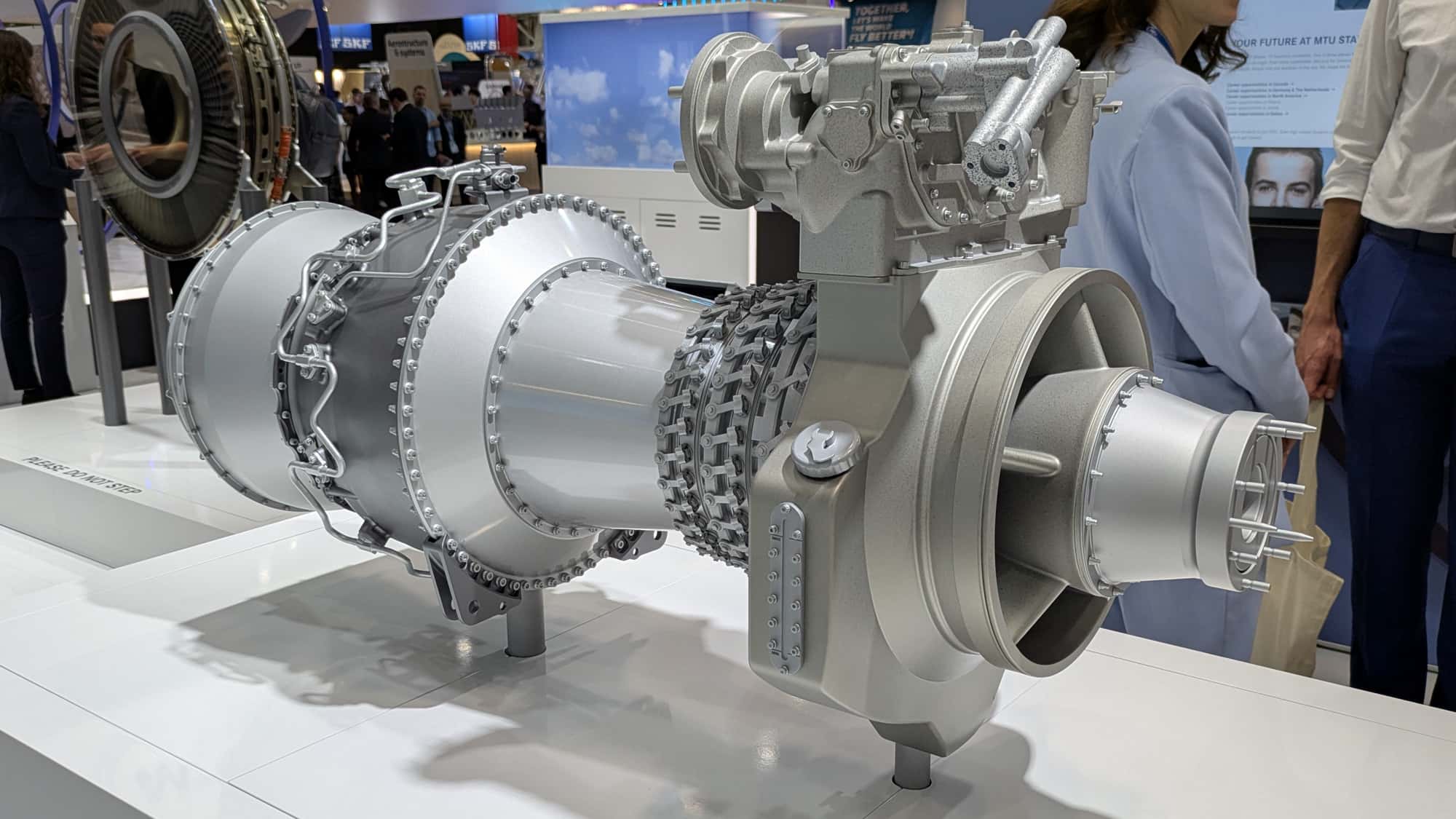 Europ-isches-Milit-rhubschraubertriebwerk-Neuer-Partner-f-r-EURA
