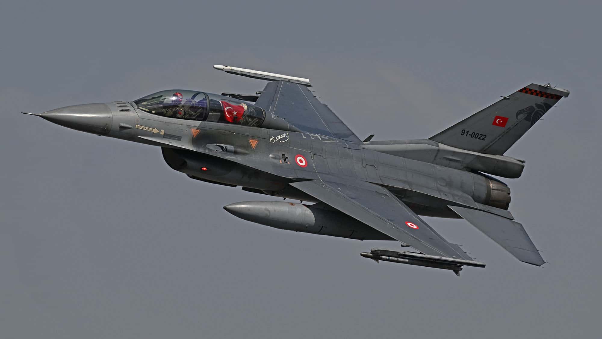 Drohne-n-herte-sich-dem-t-rkischen-Luftraum-F-16-holen-Drohne-ber-Schwarzem-Meer-vom-Himmel