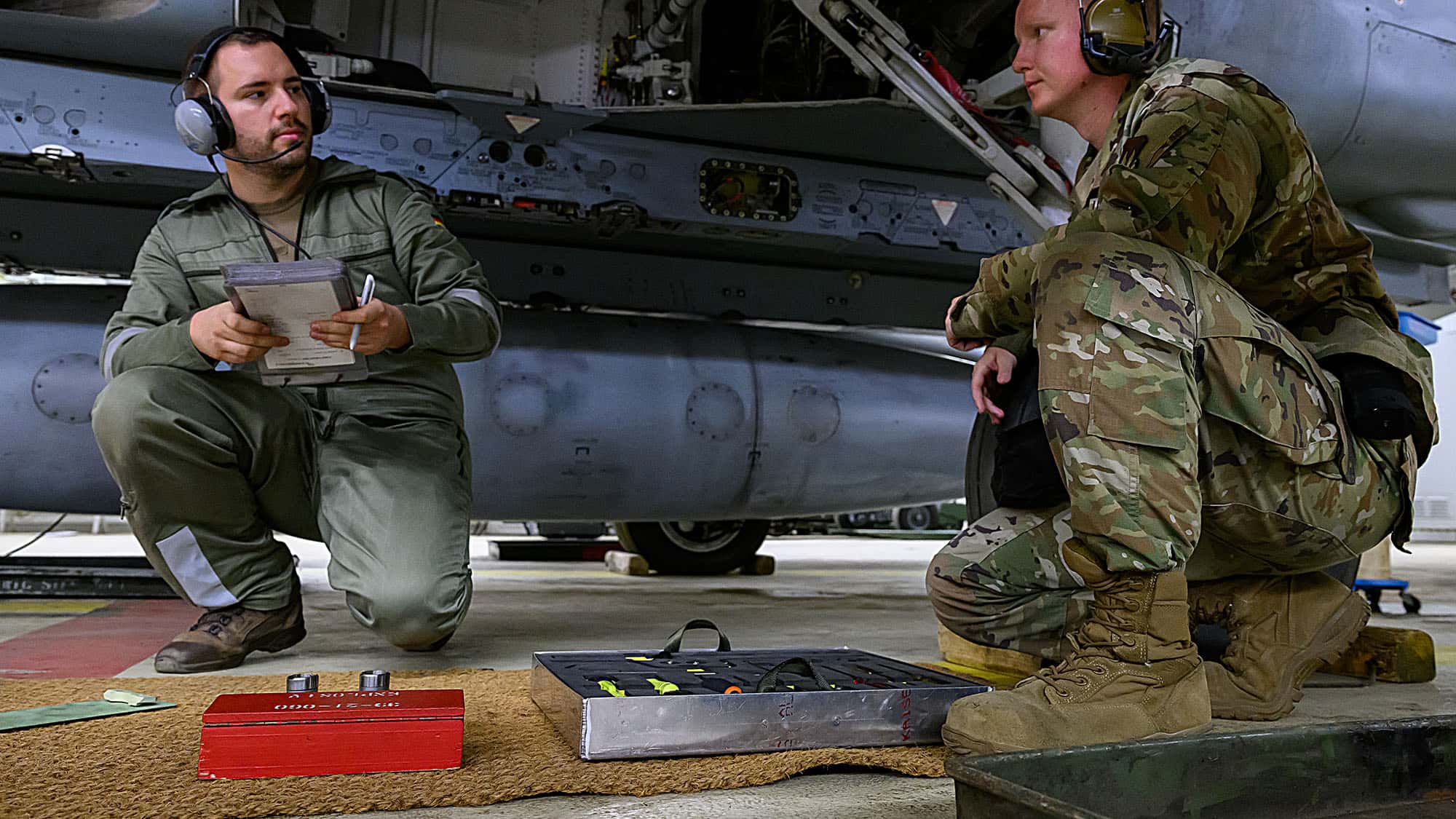 US-Spezialwaffenstaffel-bt-mit-Luftwaffe-Tornado-Training-f-r-den-Ernstfall-in-B-chel