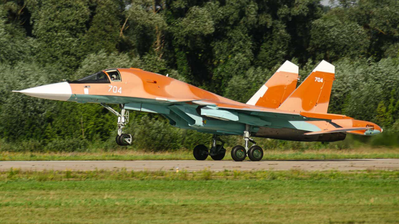 Frontbomber-in-den-Farbtopf-gefallen-Warum-diese-Suchoi-Su-34-ein-W-stenkleid-tr-gt
