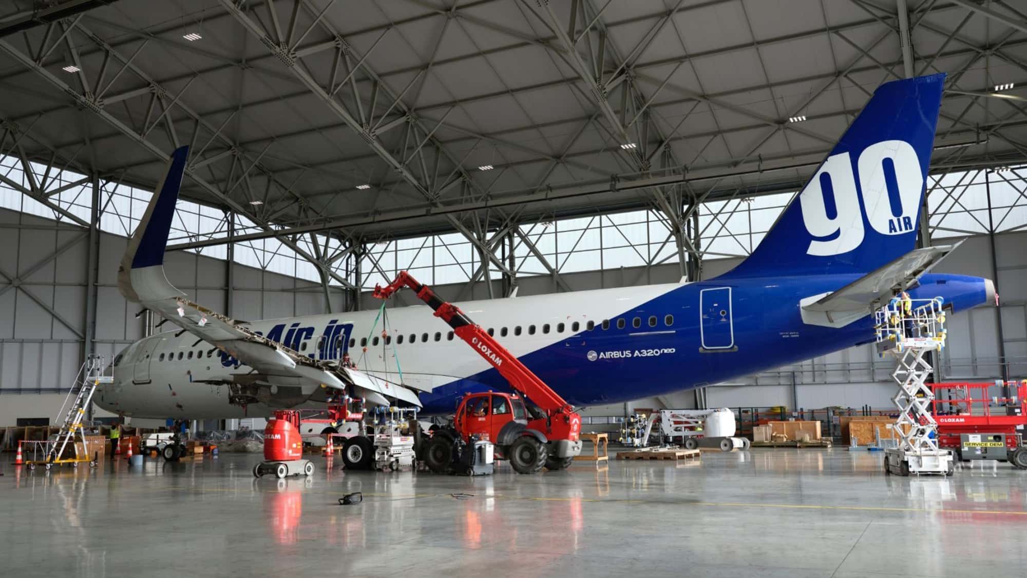 Junge-Airbus-Zweistrahler-A320neos-werden-demontiert