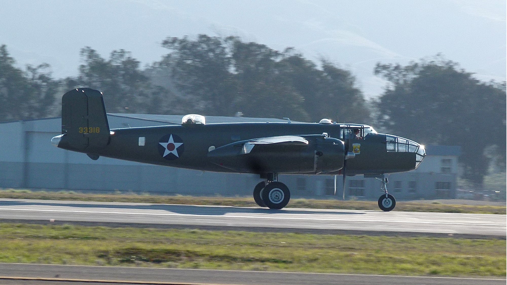 B-25-Mitchell-f-r-die-Schweiz-B-25-Grumpy-hat-einen-neuen-Look