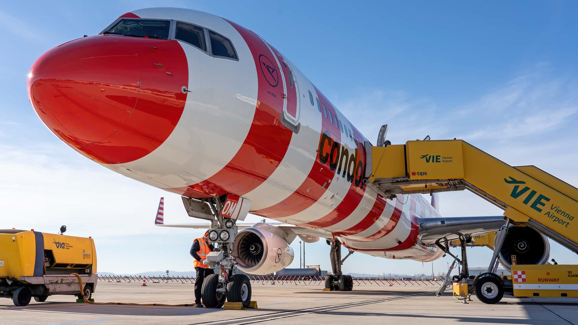 Abschiedsparty-f-r-Mallorca-Bomber-Das-war-der-letzte-Flug-einer-Boeing-757-von-Condor