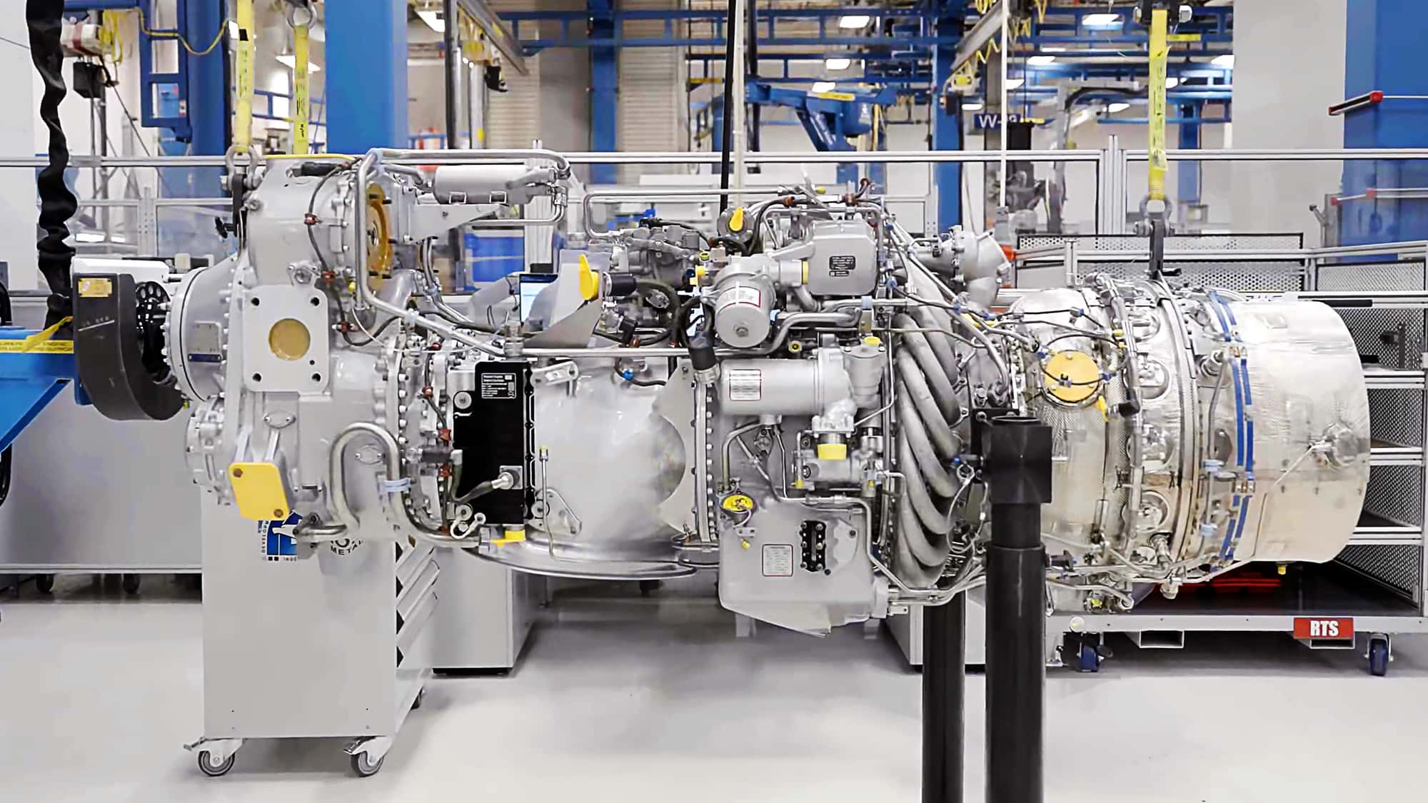 Propellerturbinen-von-Pratt-Whitney-Canada-Erste-D328eco-bekommt-endlich-ihre-Triebwerke