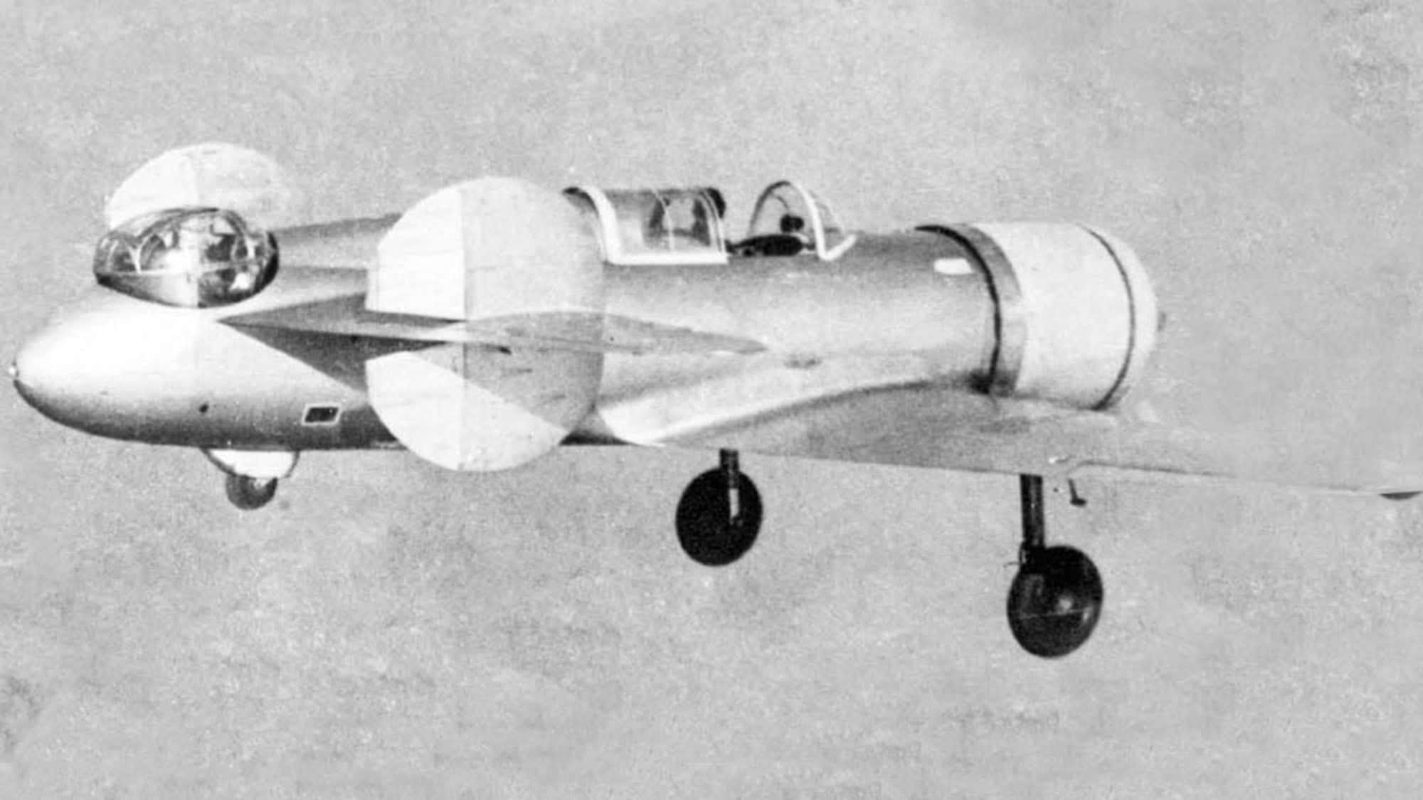 Die-skurrilsten-Flugzeuge-der-Welt-Sowjetisches-Schlachtflugzeug-mit-Tandem-Fl-gel