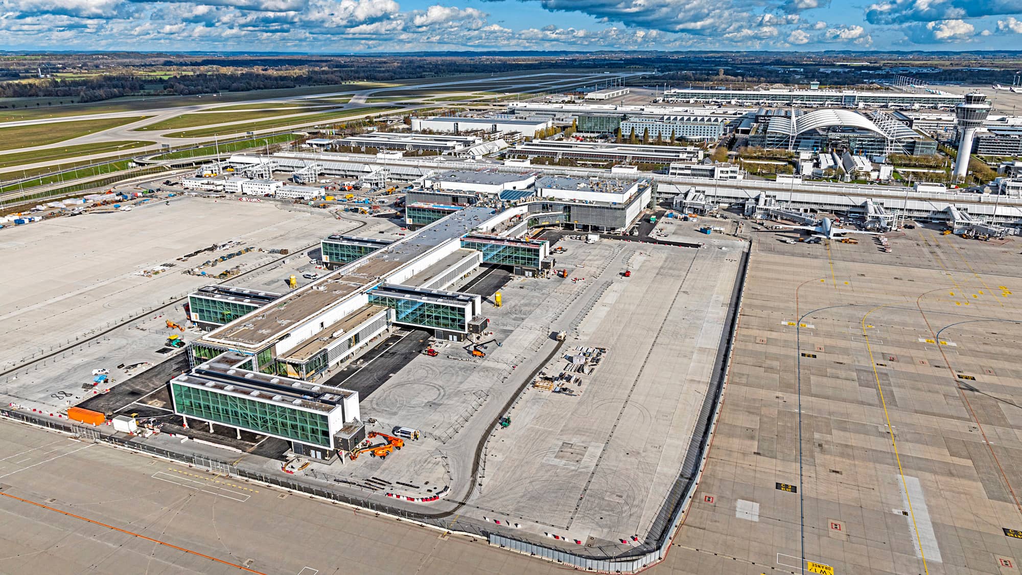 Neuer-Flugsteig-f-r-Terminal-1-M-nchen-baut-sein-ltestes-Terminal-aus