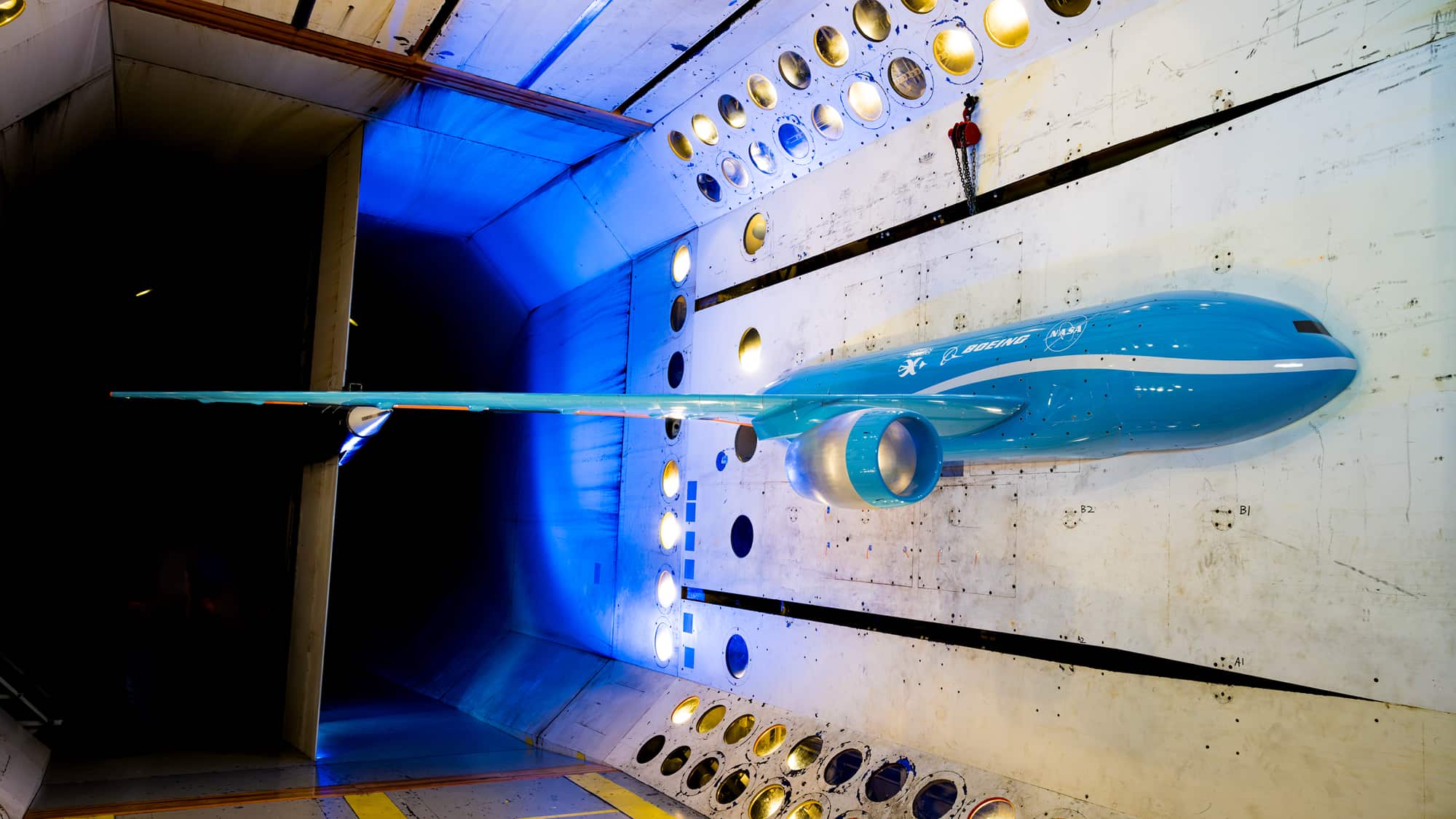 Forschung-von-NASA-und-Boeing-Zukunftsfl-gel-im-Windkanal