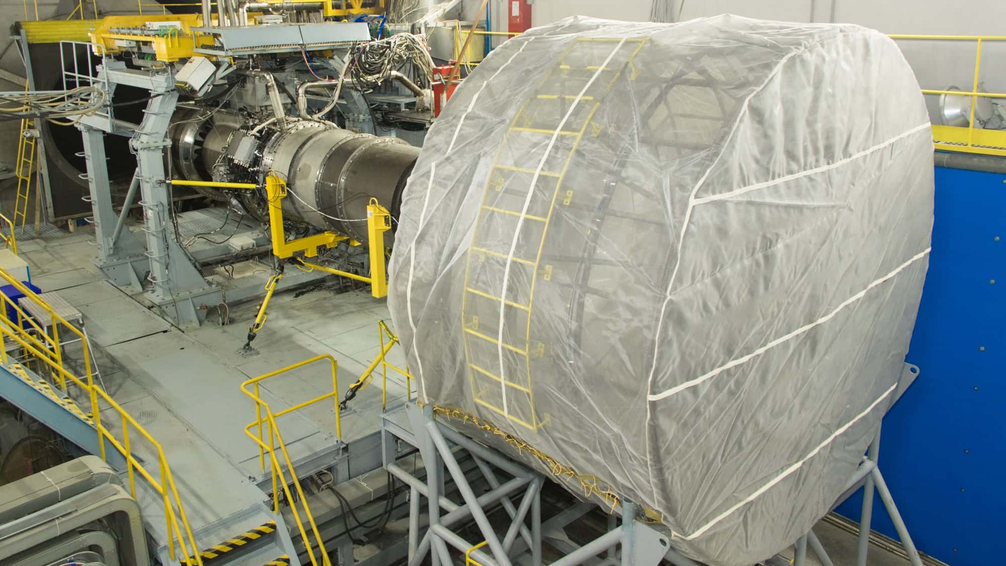 Russisches-Triebwerk-f-r-Superjet-PD-8-besteht-Dauertest-mit-maximalem-Schub