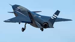 Türkische Jet-Kampfdrohne Baykar Kizilelma beim Start