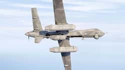 General Atomics MQ-9B mit Radarbehältern im Flug (Computergrafik)