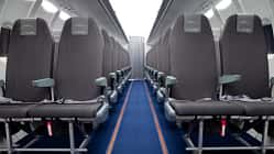 Passagiersitze der Iljuschin Il-114-300 aus Russland.