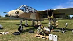 OV-10B Bronco nach Landeunfall in Leszno.