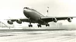 Der erste sowjetische Großraumjet Iljuschin Il-86 in Aktion.