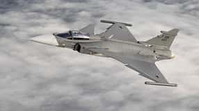 Die ersten beiden Saab F-39E Gripen aus der Serie trafen Anfang April 2022 per Schiff in Porto Allegre ein.