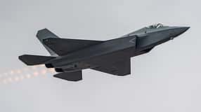 Chinas neuer Stealth-Kampfjet J-35A im Flug.