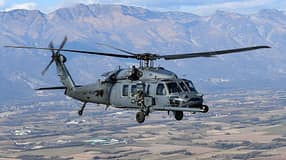 Sikorsky HH-60G Pave Hawk im Flug über Italien
