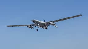 Bewaffnete TB2 Drohen von Baykar im Flug