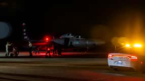 TU-2S vor Rekordflug bei Nacht
