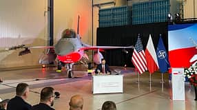 Minister unterschreibt Vertrag vor F-16