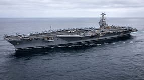 USS Gerald R. Ford auf See aus der Luft