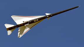 NASA X-59 im Flug von unten