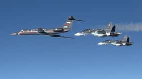 Tupolew Tu-134A-4 "Black Pearl" mit zwei Su-30SM über dem Baltikum