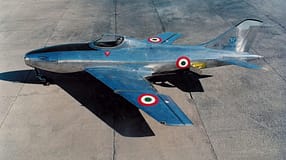 Aerfer Saggitario am Boden Farbaufnahme