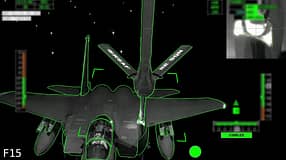 F-15 wird bei Nacht in der Luft betankt Computersicht