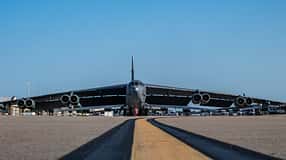 B-52-Bomber auf dem Vorfeld