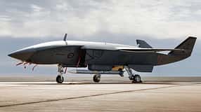 Boeing MQ-28 Ghost Bat mit AIM-120-Flugkörper