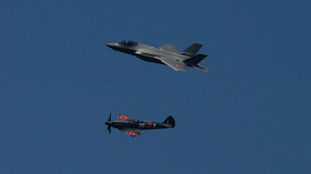 Belgische F-35 Lightning II erstmals öffentlich im Flug zum Jahrestag der Belgischen Luftwaffe in Florennes.