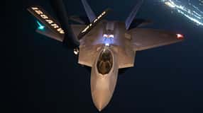 F-22 Raptor Luftbetankung bei Nacht