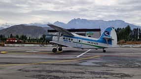 Antonov An-2P der Humo Air beim Sonderflug zwischen Fergana und der usbekischen Exklave So’x