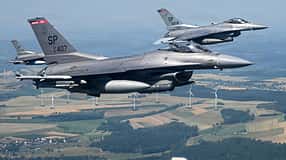 F-16 aus Spangdahlem in Formation über der Eifel