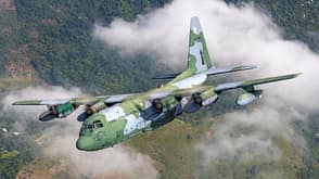 Lockheed C-130 Hercules der brasilianischen Luftwaffe im Flug