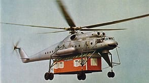 Hubschrauber, schwerster Hubschrauber, Mil Mi, Mil Mi-10, Transporthubschrauber, Russland, Sowjetunion Hubschrauber Mil Mi-10 beim Transport eines Hauses