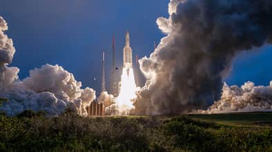 Beim ersten Start 2019 brachte die Ariane 5 zwei Telekommunikationssatelliten ins All.