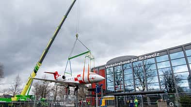 Challenger 604 der Rega auf dem Weg ins Verkehrshaus der Schweiz in Luzern