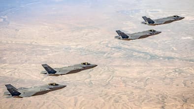 Israelische F-35I und F-35A der US Air Force übten im März gemeinsam über Israel.