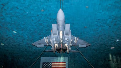 Boeing F-15E in der Benefield Anechoic Facility auf der Edwards AFB für Tests des EPAWSS.