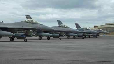 Die USAF testet in Eglin das SABR-Radar von Northrop Grumman in der F16C. Hier eine Viererformation vor dem Start. 