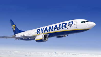 Boeing 737 MAX 8 von Ryanair mit erhöhter Passagierkapazität.
