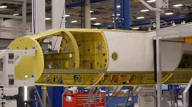 Im Februar 2021 begann Boeing in St. Louis mit der Montage der ersten T-7A Red Hawk für die US Air Force.