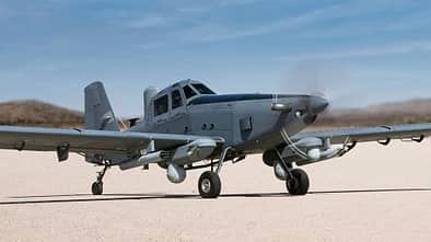 L3Harris und Air Tractor bieten die AT-802U Sky Warden als günstiges Flugzeug für Überwachung und leichte Kampfeinsätze an.