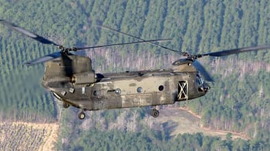 Die US Army und Boeing testeten eine CH-47 mit dem T408-Triebwerk von GE Aviation, das die CH-53K antreibt.