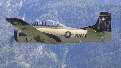 North American T-28 Trojan der Flying Bulls.
